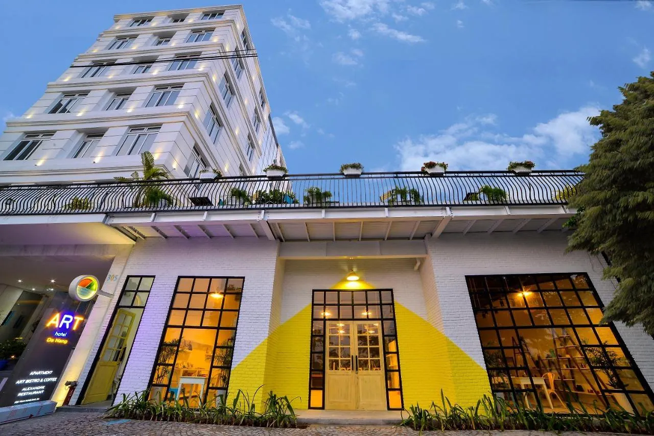 Palmier Hotel - Art House Da Nang