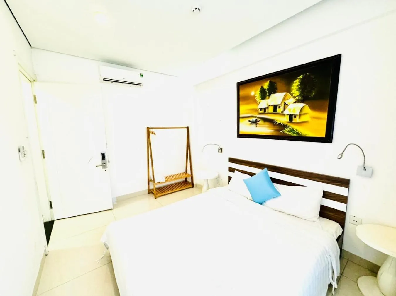 Palmier Hotel - Art House Da Nang 3*,