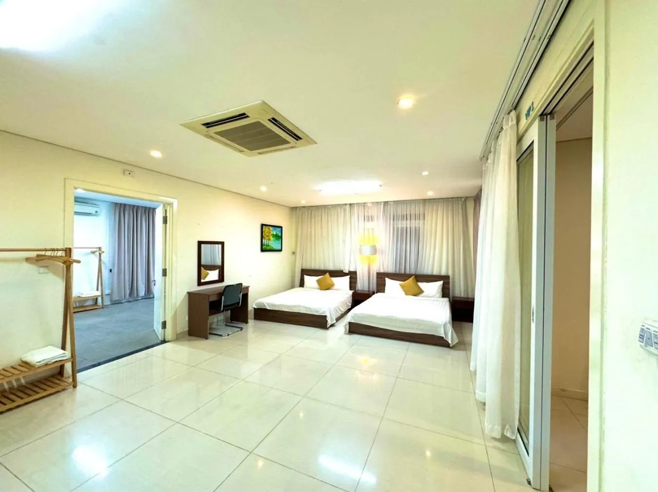 Palmier Hotel - Art House Da Nang